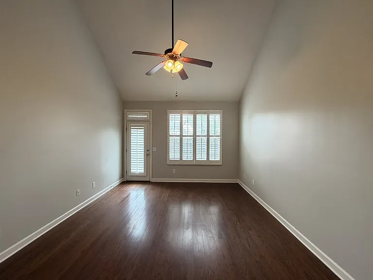 310 Griffin Pl — Photo 12