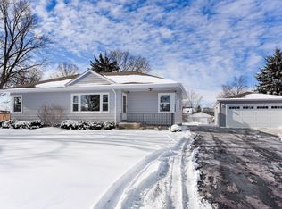 1S336 Buttercup Ln, Villa Park, IL 60181