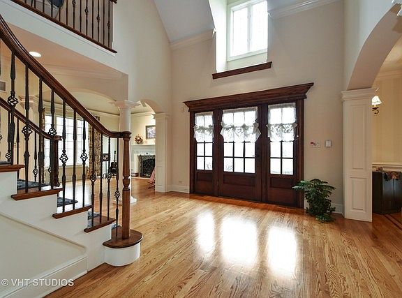 3rd image of 10820 Green Manor Ct