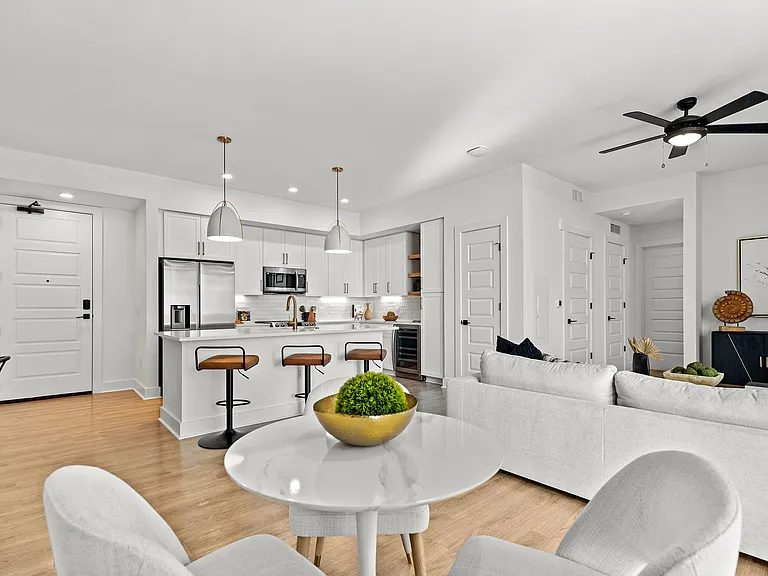 NOVEL Beach Park by Crescent Communities — Photo 40