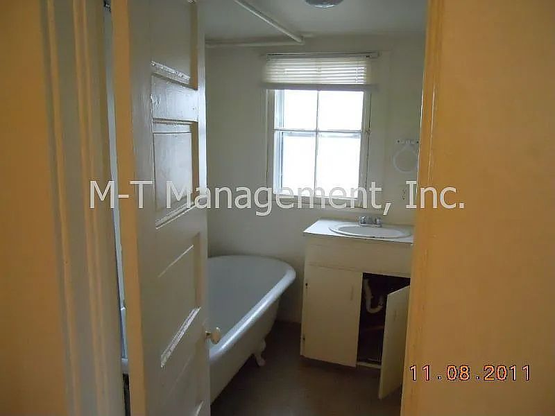 1st image of 820 W Dalton Ave #820