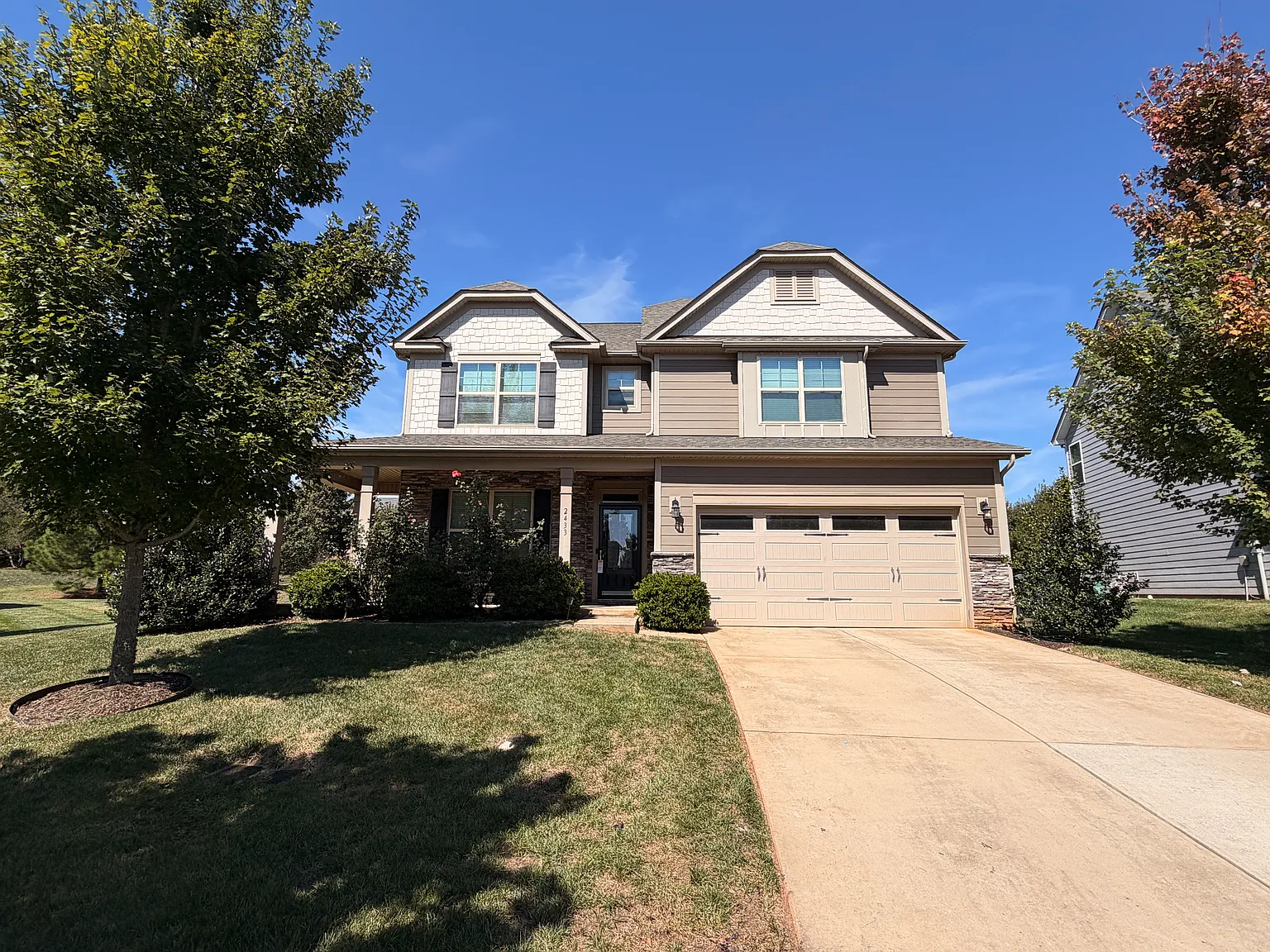 5 bed, 3042 sqft, $3,000 — Photo 1