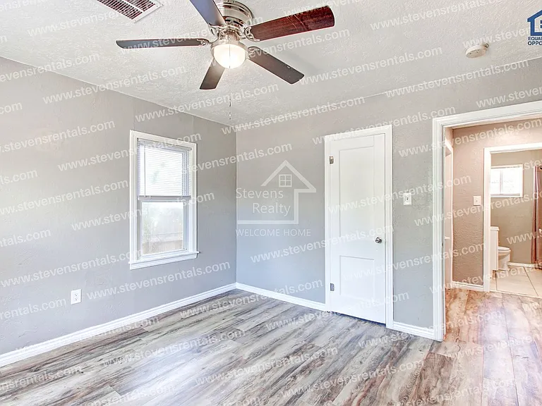 1210 NW Irwin Ave — Photo 23
