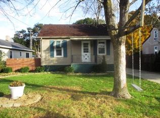 1006 83rd St, Kenosha, WI 53143