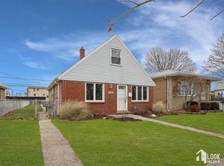 5938 W 60th St, Chicago, IL 60638
