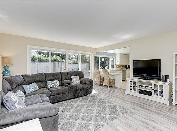 5th image of 7042 Stonewood Dr