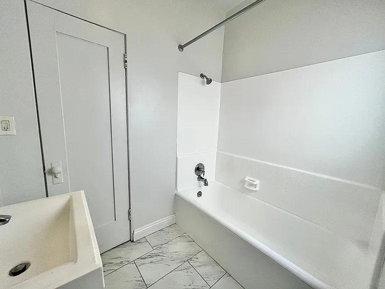 2311 4th Ave — Photo 8
