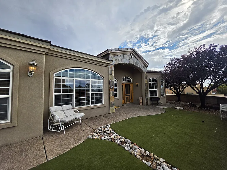 8400 Oakland Ave NE — Photo 17