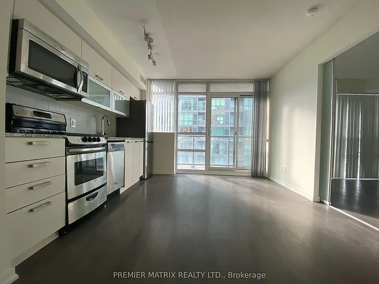 68 Abell St #1016 — Photo 10
