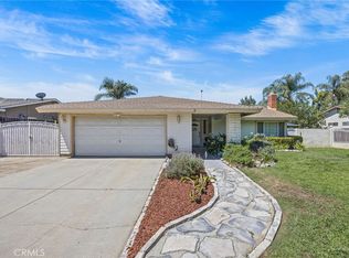 2752 Litchfield Dr, Riverside, CA 92503