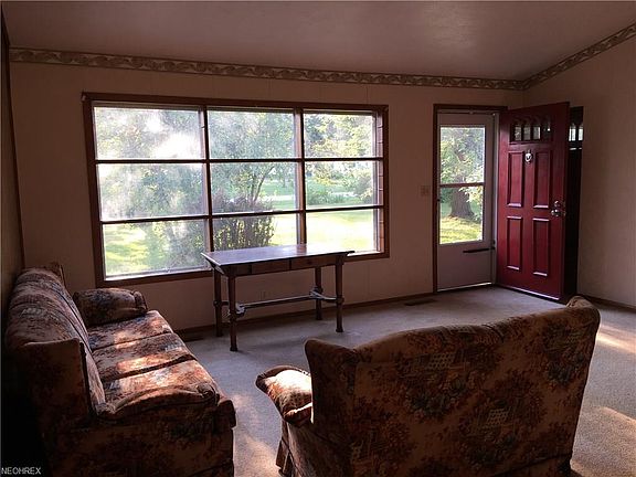 2nd image of 1451 Stanford Dr