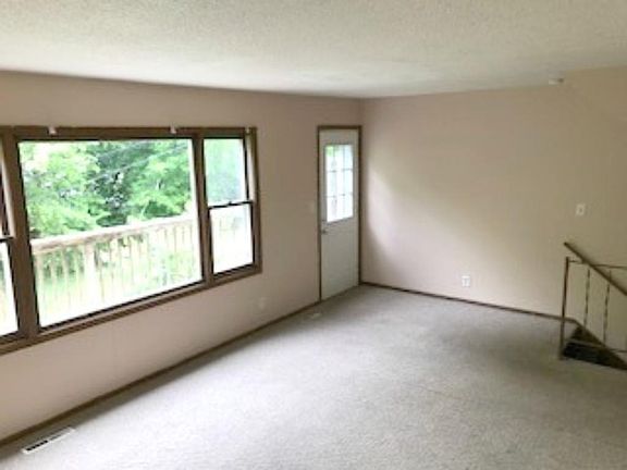 5th image of 708 12th Ave N