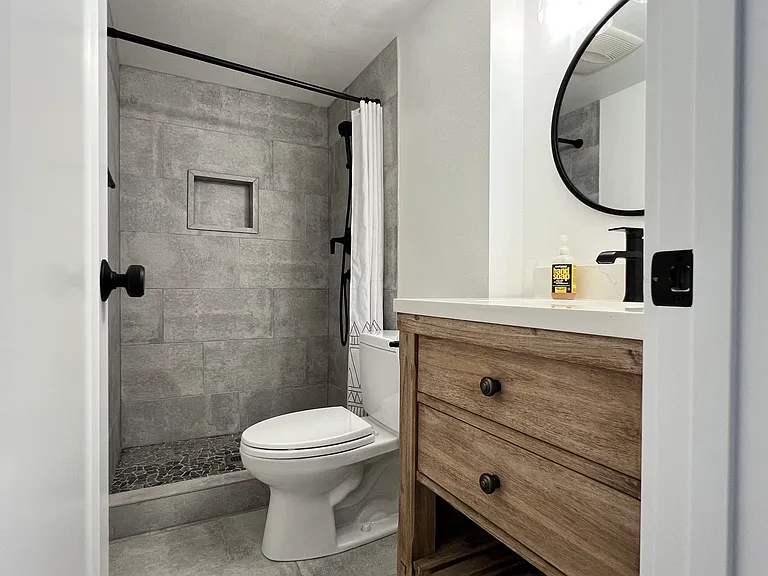 16152 SE 42nd St — Photo 28