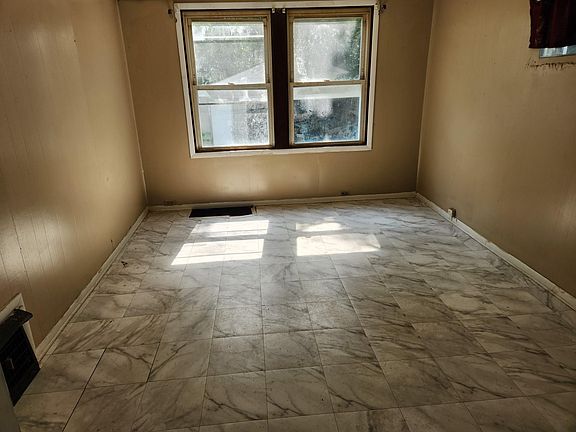 4th image of 3640 Irma Ave