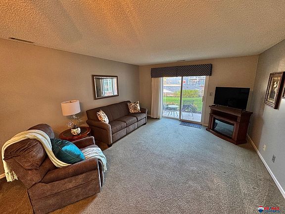 4th image of 3001 S 51 Street Ct #329