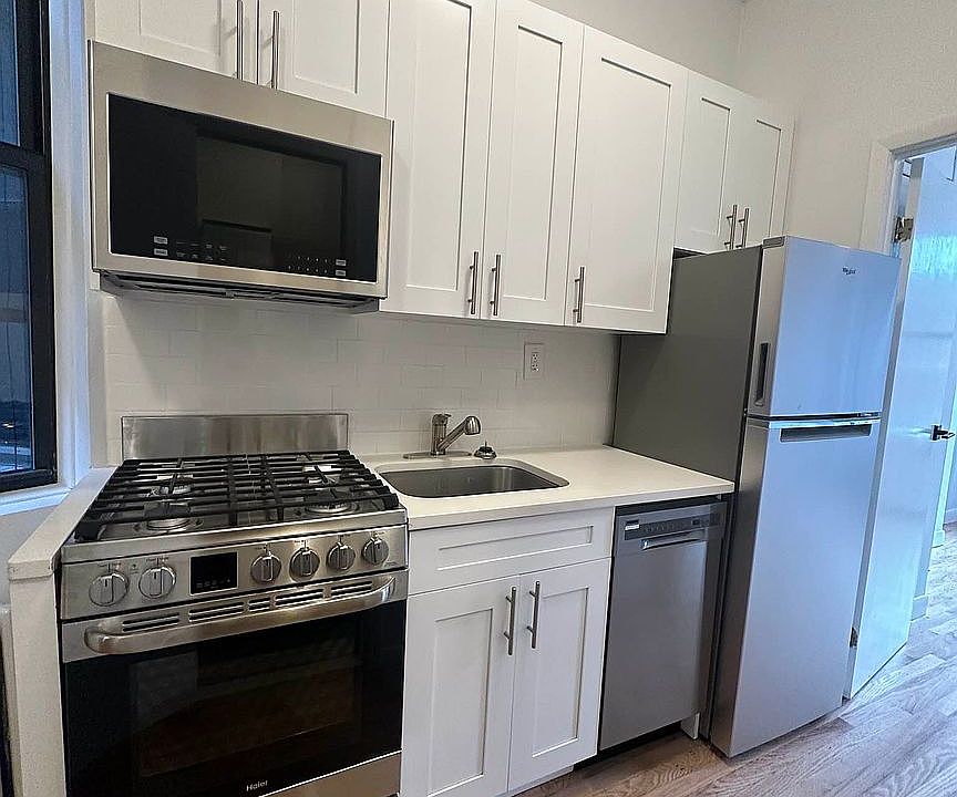 1st image of 219 E 32nd St APT 3a