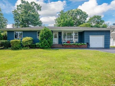 1420 Madison Avenue, West Islip, NY, 11795