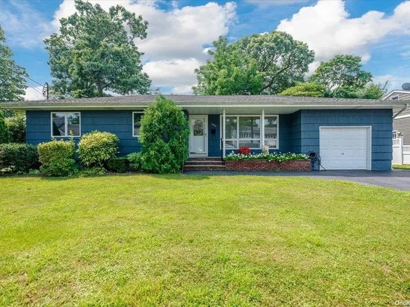 1420 Madison Avenue, West Islip, NY 11795