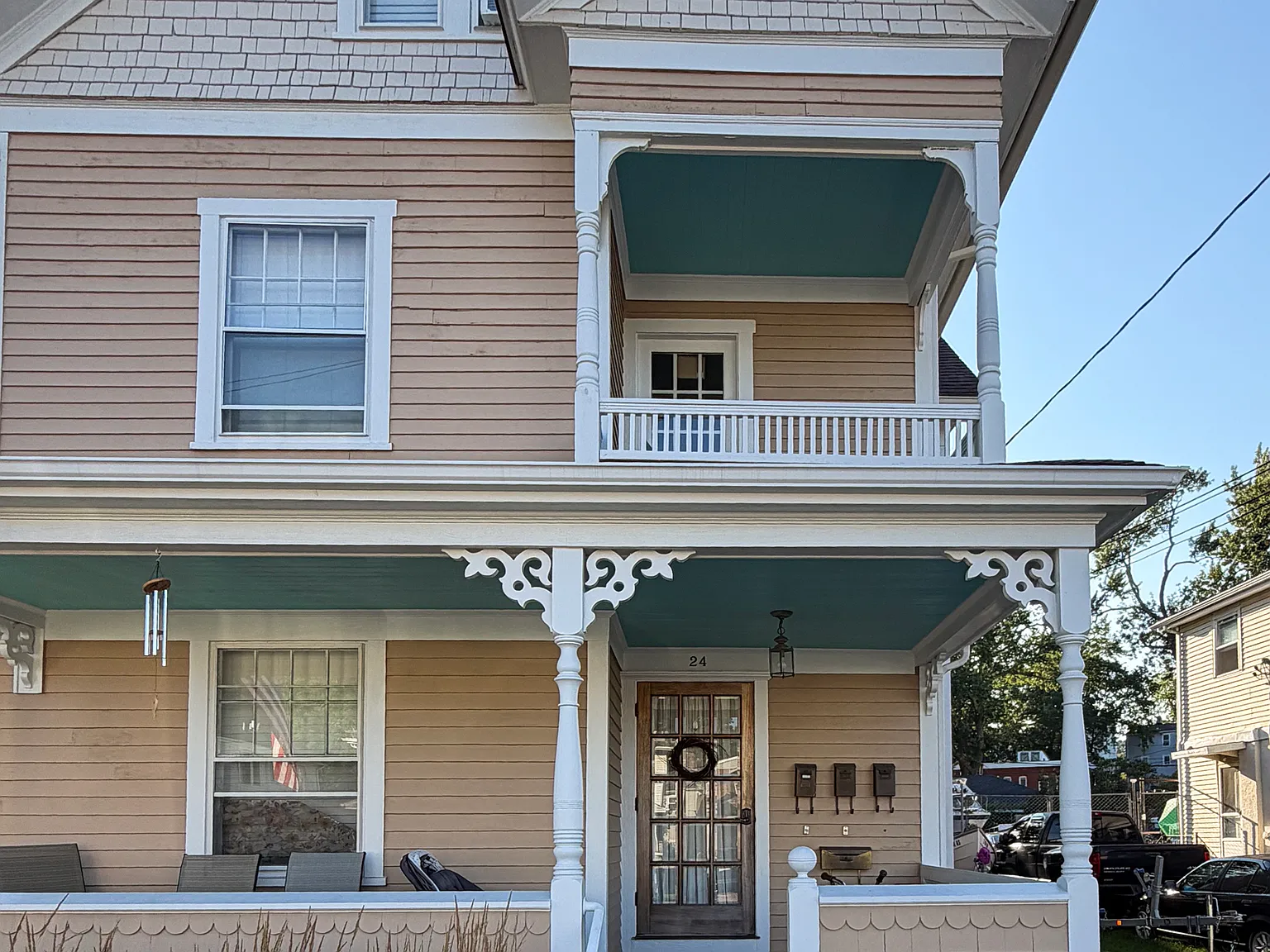 2 bed, 700 sqft, $2,400 — Photo 2