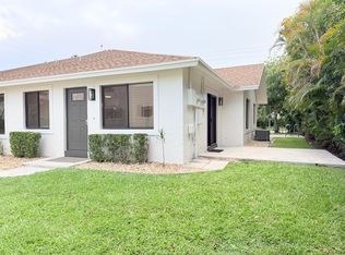 825 Dogwood Dr #B, Delray Beach, FL 33483