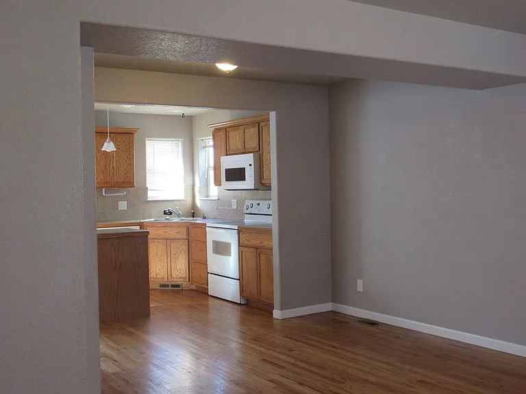 3850 Sweetbrier St — Photo 15