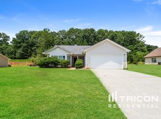 1311 Meadow Walk Dr, Monroe, GA 30656