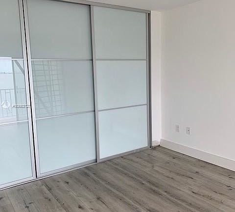 4th image of 300 Bayview Dr APT 610