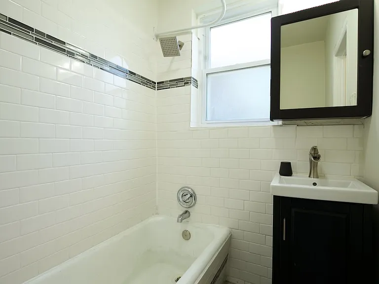 646.5 W Roscoe St #S3 — Photo 18