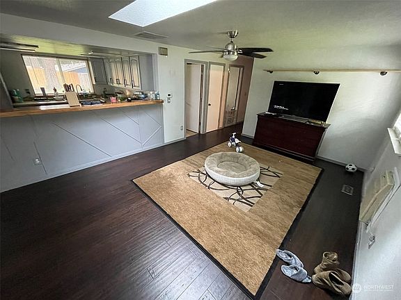 4th image of 5100 Tri Lake Drive SE