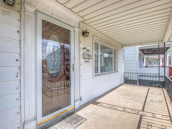 3rd image of 69 Amherst Avenue