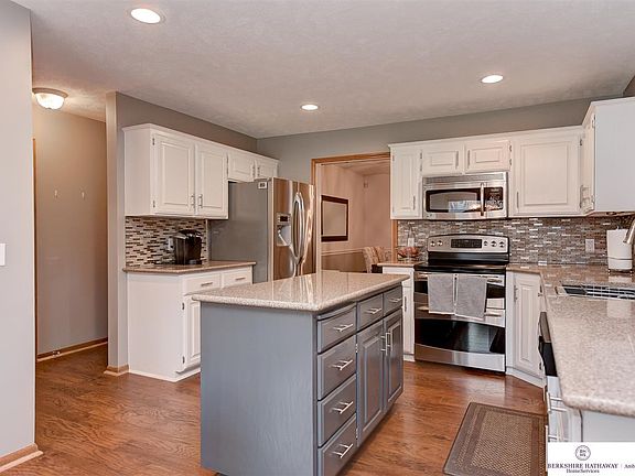 5th image of 4823 N 136th St