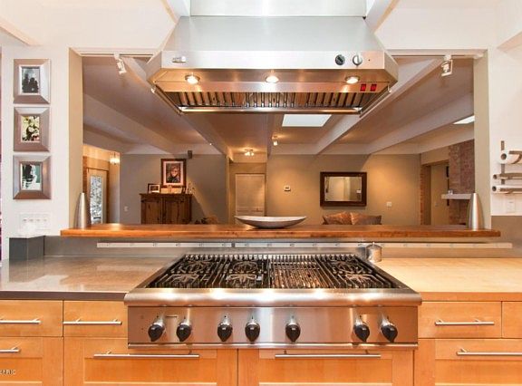 4th image of 1646 Thornapple River Dr SE