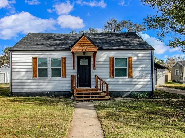 815 N Poplar St, Wellington, KS 67152