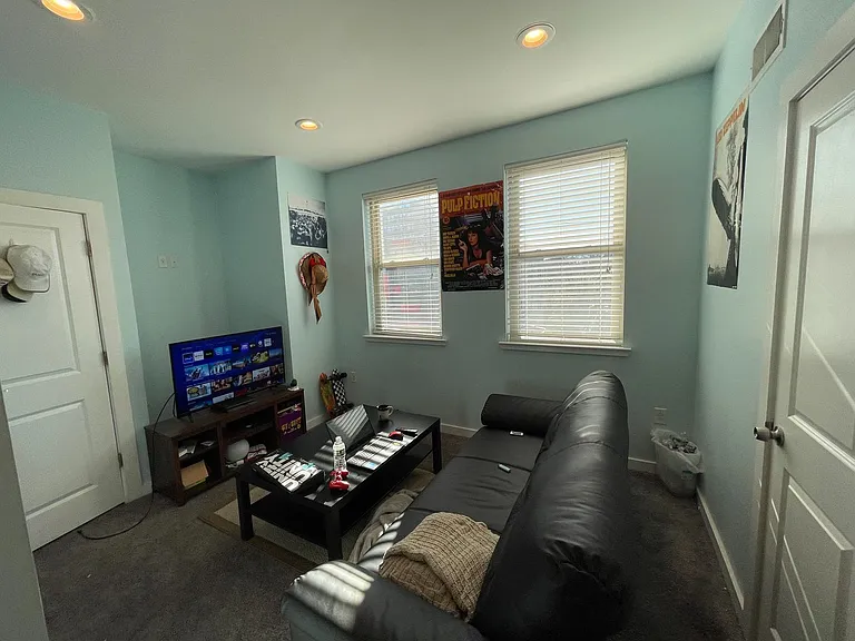 1411 W Thompson St — Photo 6