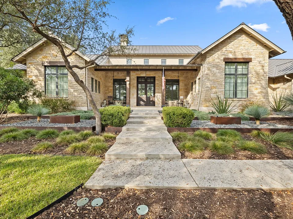1909 Knights Chance Ln