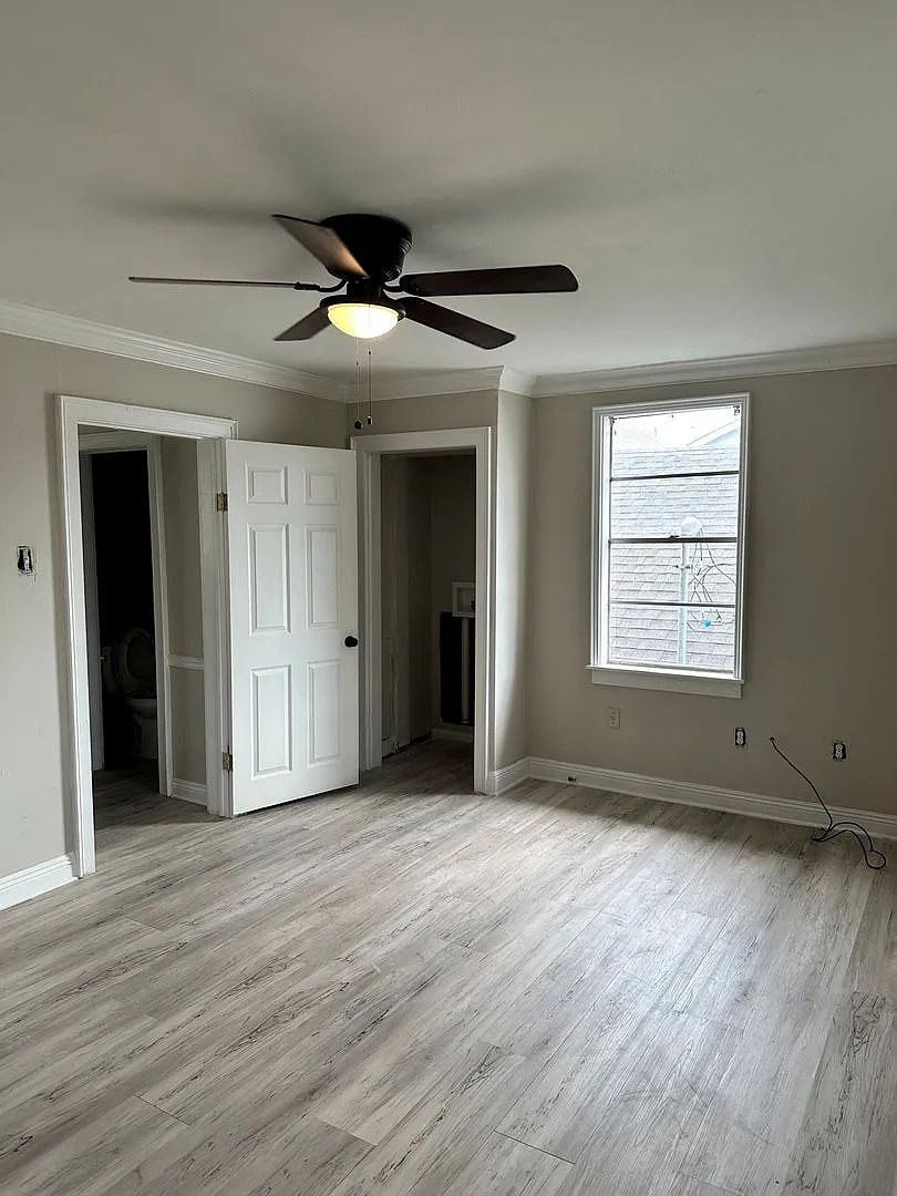 Mid City Newly Renovated — Photo 4