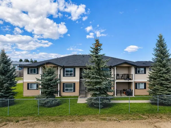 8 S Bayside Pl #107, Strathmore, AB T1P 0E1