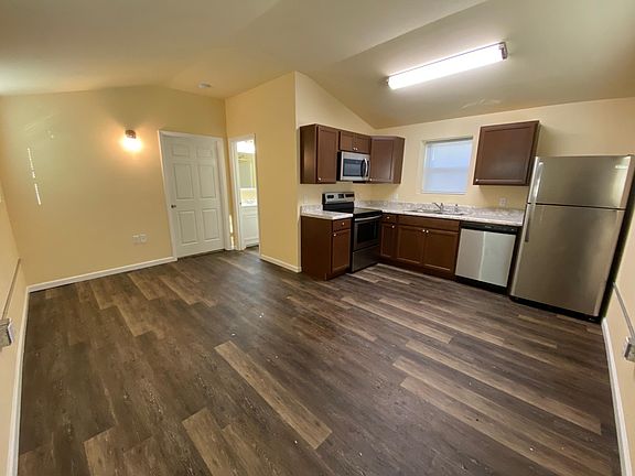 4th image of 2226 Louisiana Ave
