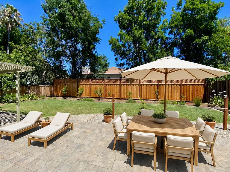 1031 Mount Carmel Dr — Photo 8