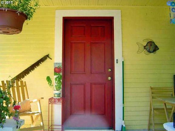 1576 Walnut St., Eugene