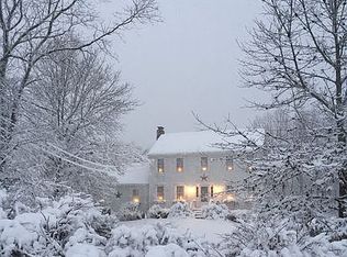 66 Fuller Shores Rd, Lakeville, MA 02347