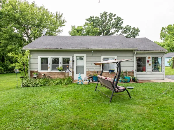 12716 W Grandview Ave, Waukegan, IL 60085