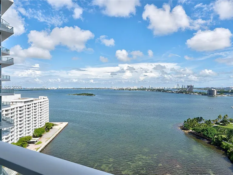 2020 N Bayshore Dr #1905 — Photo 50