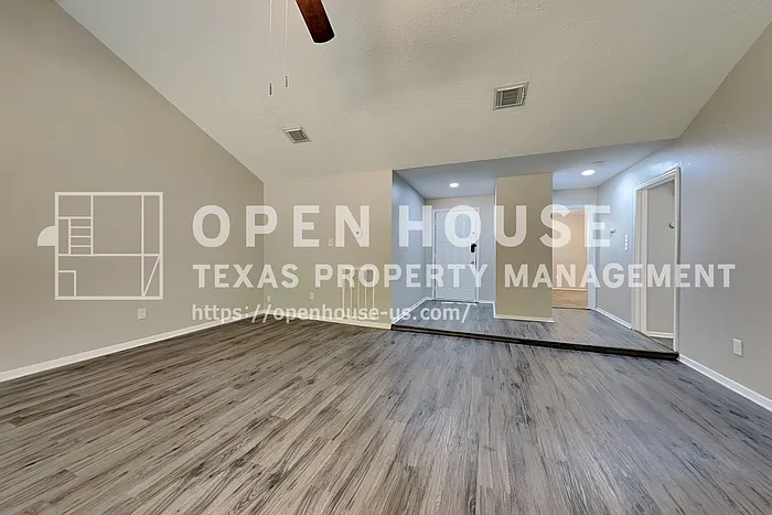 16854 Gleneagle Dr N — Photo 6
