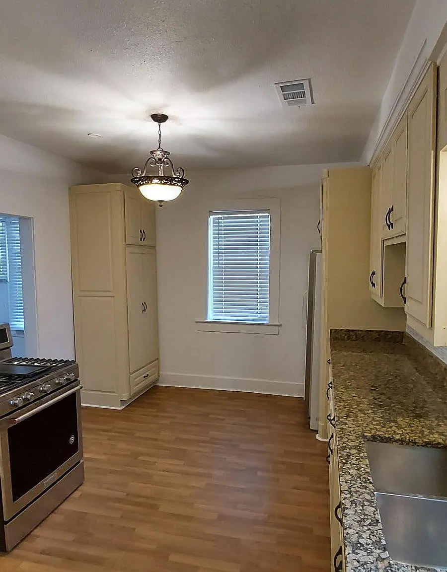 2 bed, 1116 sqft, $1,299 — Photo 4