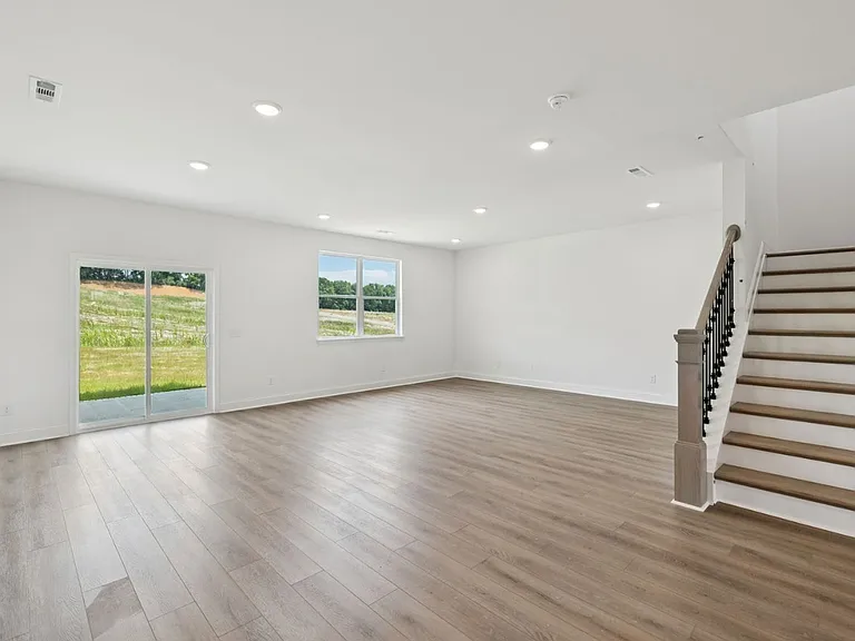105 Cades Blf — Photo 4