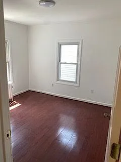 3 bed, 1.0 bath, 1600 sqft, $2,900 — Photo 4