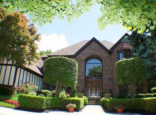 974 Coldspring Dr, Northville, MI