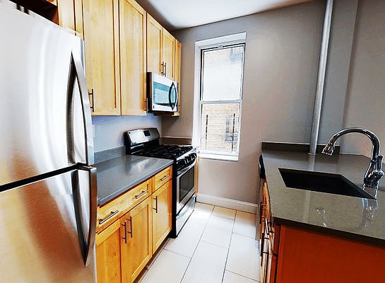 3rd image of 601 W 175th St APT 3C