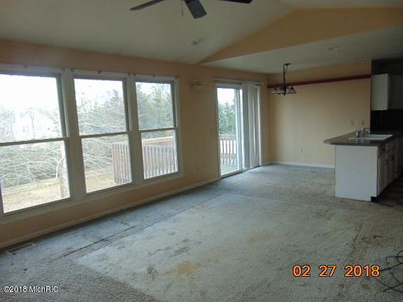 4th image of 7054 Buchanan Ave SW
